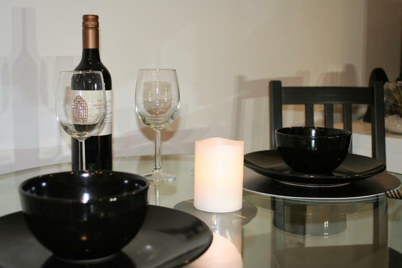 Governor Luxe 1 Bedroom Apartment In The Heart Of Barton Wifi Gym Wine Secure Parking Canberra Kingston Екстериор снимка