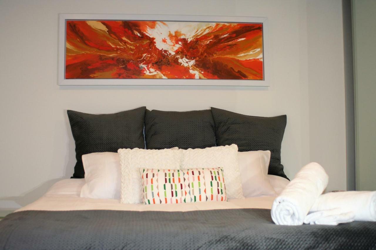 Governor Luxe 1 Bedroom Apartment In The Heart Of Barton Wifi Gym Wine Secure Parking Canberra Kingston Екстериор снимка