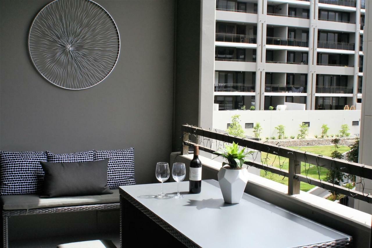 Governor Luxe 1 Bedroom Apartment In The Heart Of Barton Wifi Gym Wine Secure Parking Canberra Kingston Екстериор снимка