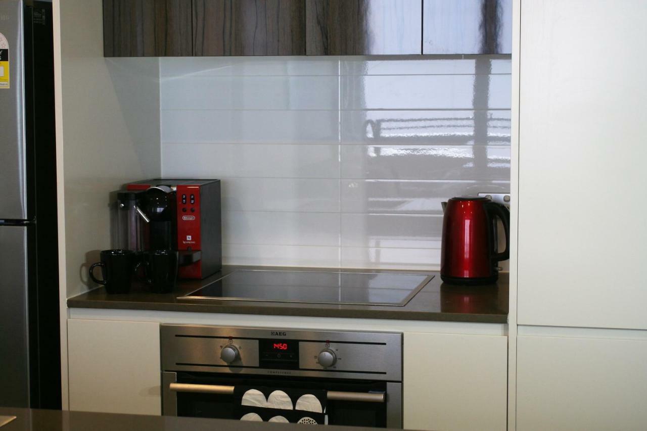 Governor Luxe 1 Bedroom Apartment In The Heart Of Barton Wifi Gym Wine Secure Parking Canberra Kingston Екстериор снимка