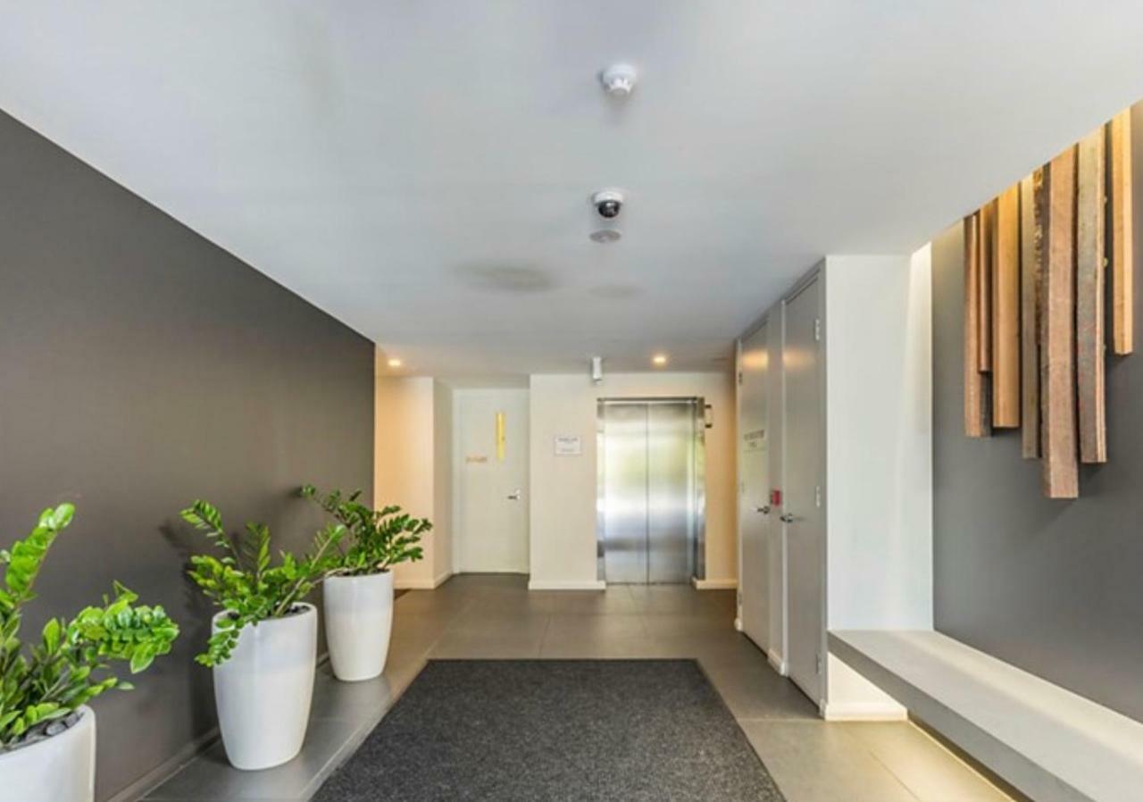 Governor Luxe 1 Bedroom Apartment In The Heart Of Barton Wifi Gym Wine Secure Parking Canberra Kingston Екстериор снимка